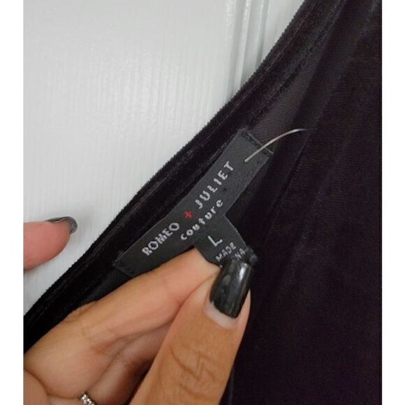 Romeo+Juliet Black Velvet Jumpsuit L - Picture 9 of 10